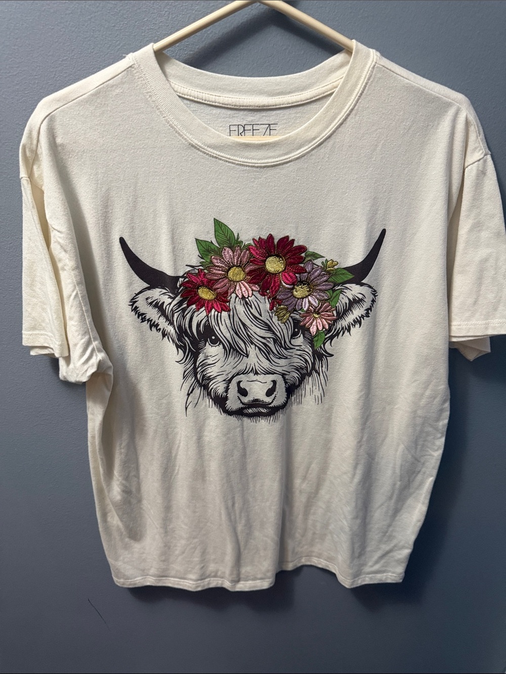 Freeze Cream Graphic Tee with Pink & Red Floral Highland Cow